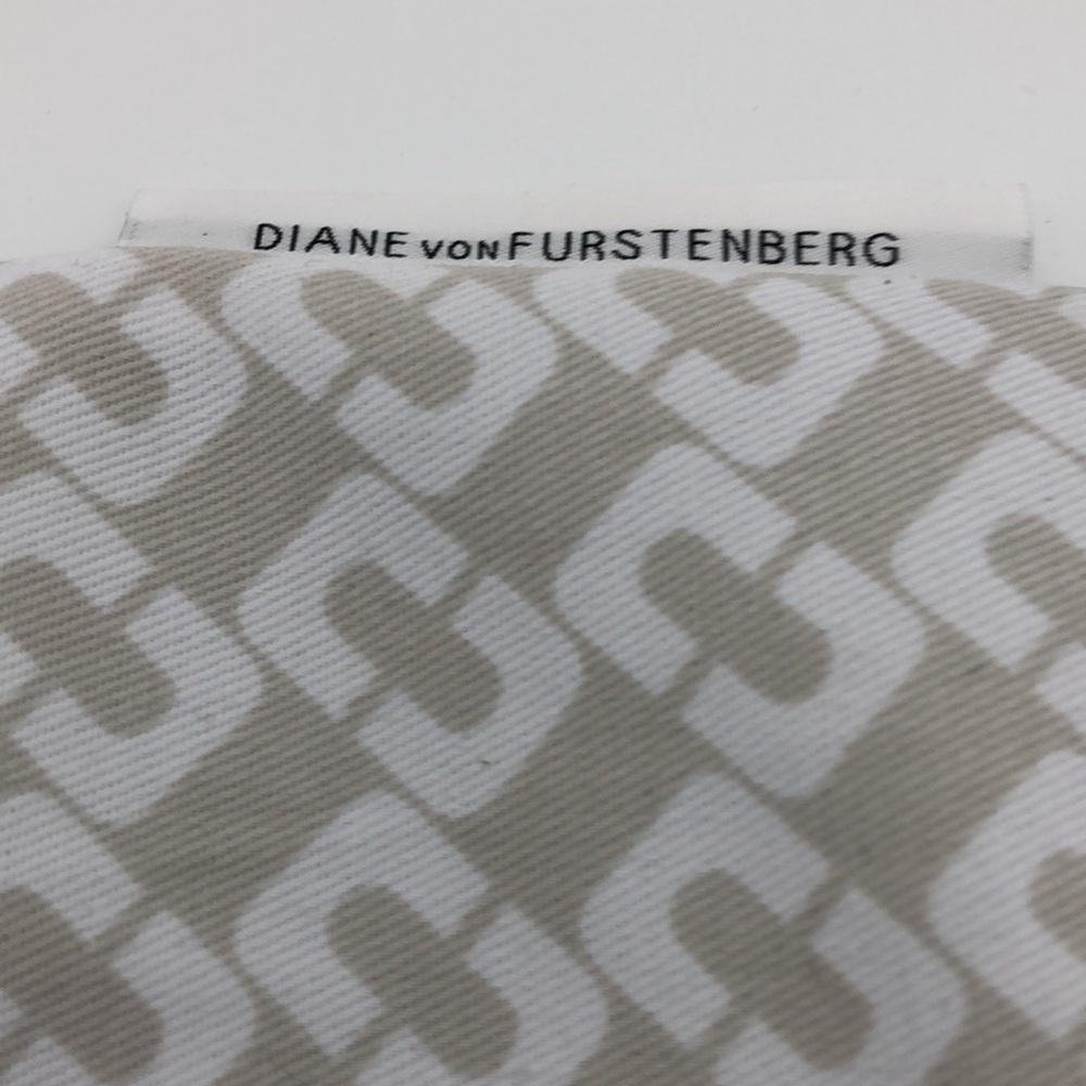 VTG. DIANE Von FURSTENBERG purse. - Picture 10 of 12